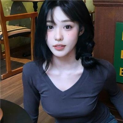 芒果和红色轮椅
